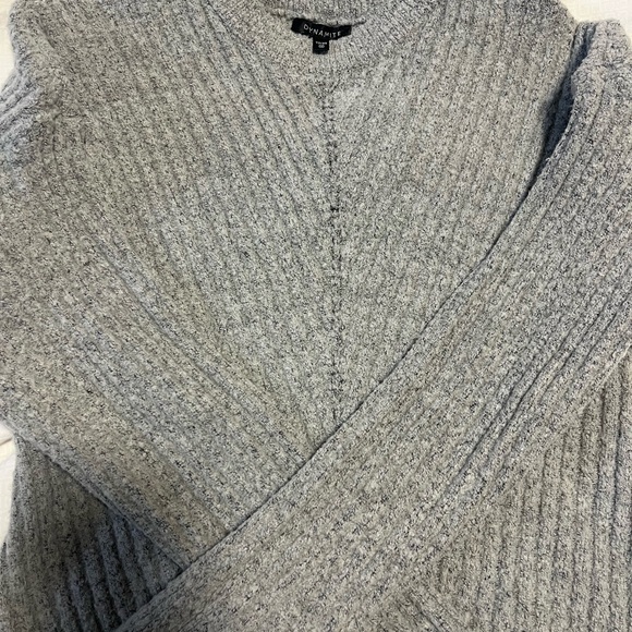 GREY KNIT SWEATER XS - Picture 1 of 3
